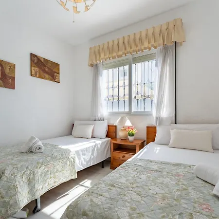 Malagasuite Tropical Pool Apartamento *